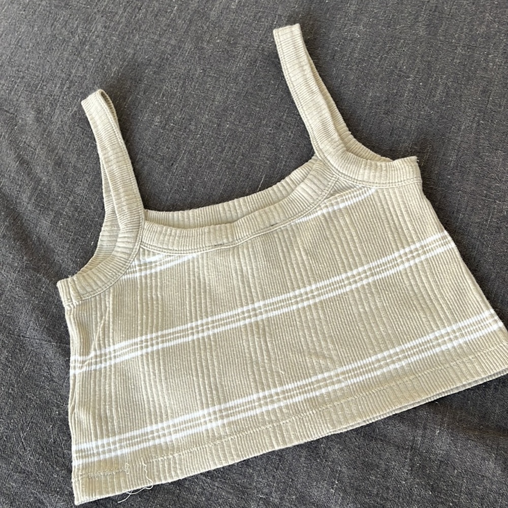 FOREVER 21- striped beige and white crop top - Picture 2 of 3